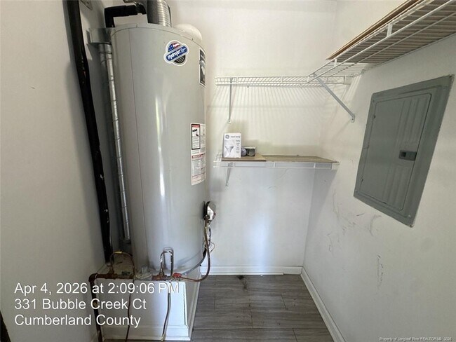 Building Photo - 332 Bubble Creek Ct