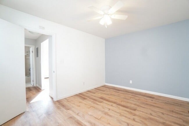 Building Photo - 273 Hoover Ave