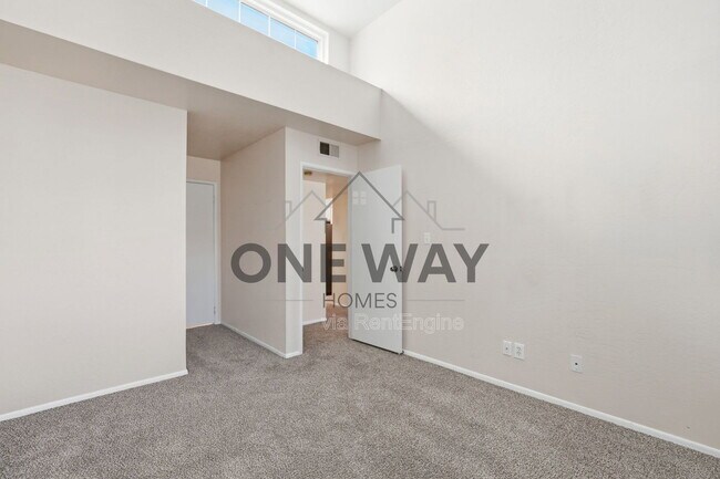 Building Photo - 1126 W Elliot Rd