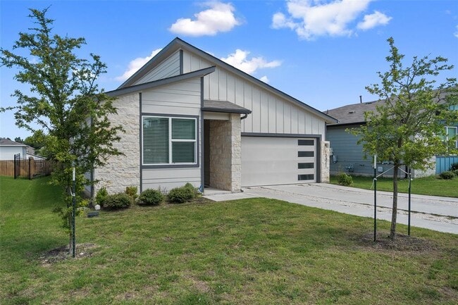 Primary Photo - 13821 Zuhause Dr