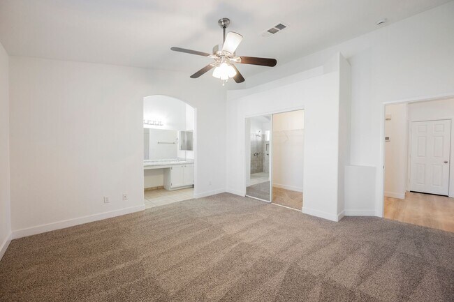 Building Photo - Henderson Single Story with Private Pool and RV Gate