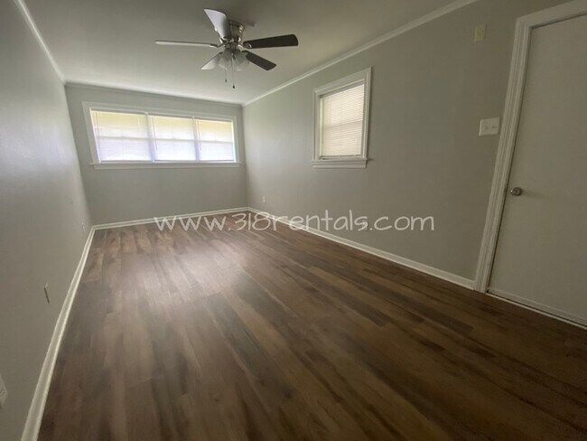 Building Photo - Completely remodeled home in Broadmoor ava...