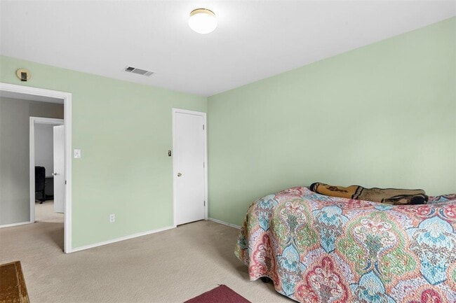 Building Photo - 203 Pheasant Trail