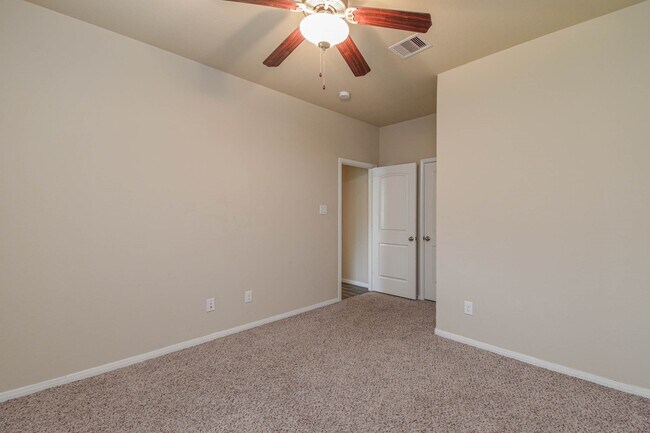 Building Photo - 14149 Isle Royal Ln