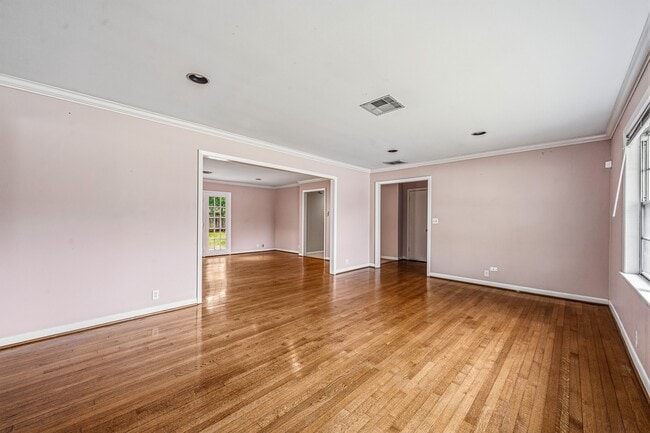 Building Photo - 4501 Willowbend Blvd