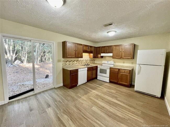 Building Photo - 5848 Aftonshire Dr