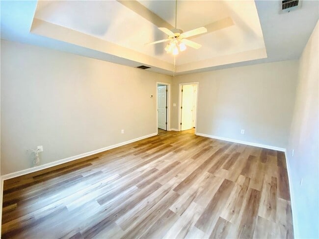 Building Photo - 4090 Riversong Dr NW