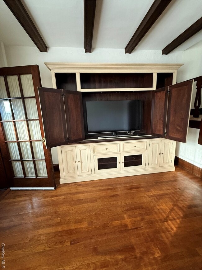 Building Photo - 404 Bauer Pl