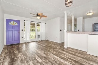 Building Photo - 2 bed/1 bath Unfurnished condo in Pet Friendly Keonekai Villages