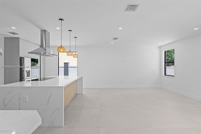 Building Photo - 8946 NW 176th Ln
