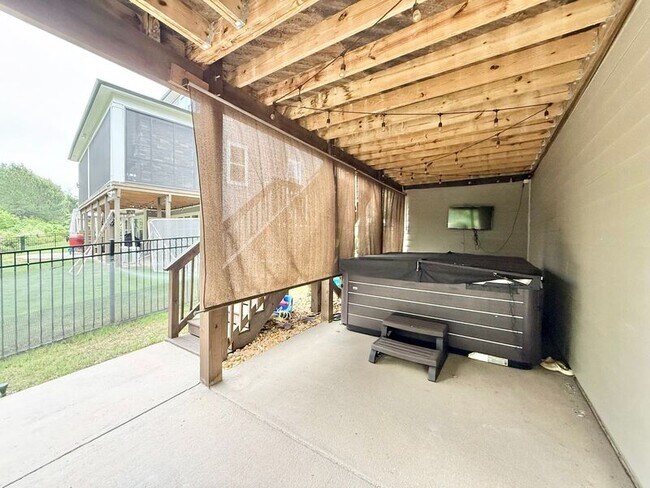 Building Photo - 312 Sweetbriar Rose Ct