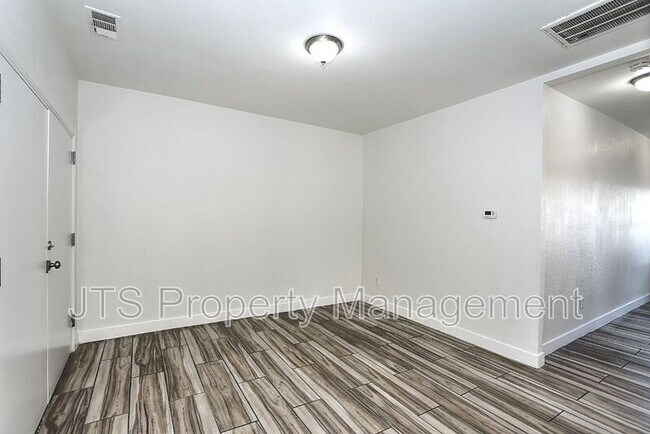 Building Photo - 1119-200 24th St