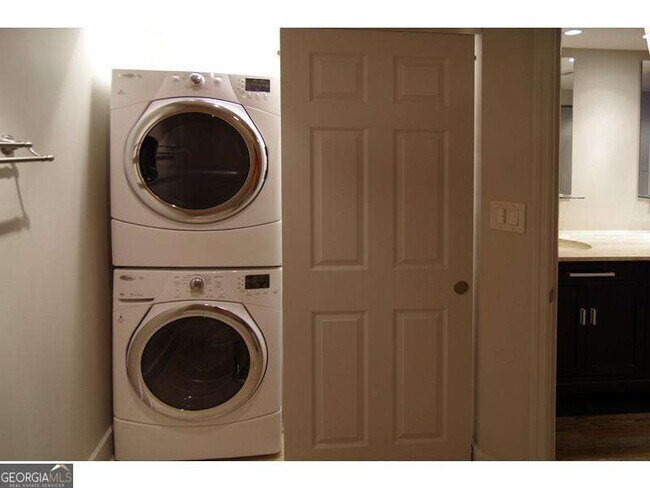 Building Photo - 199 14th St NE