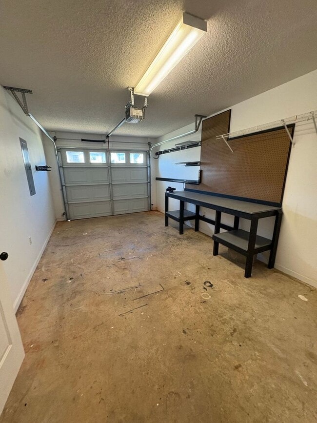 Building Photo - Dunwoody Subdivision