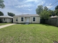 Building Photo - Three Bedroom Home in Bethany