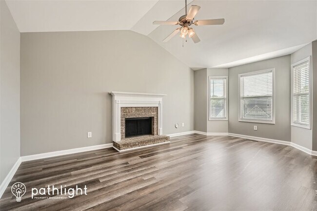 Building Photo - 213 Logan Creek Lane