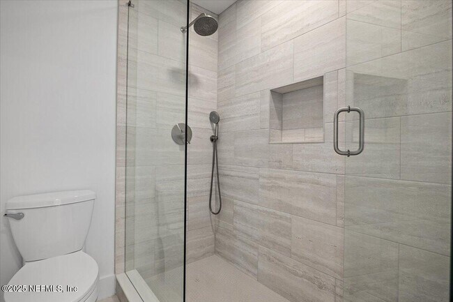 Building Photo - 337 Quail Pointe Dr