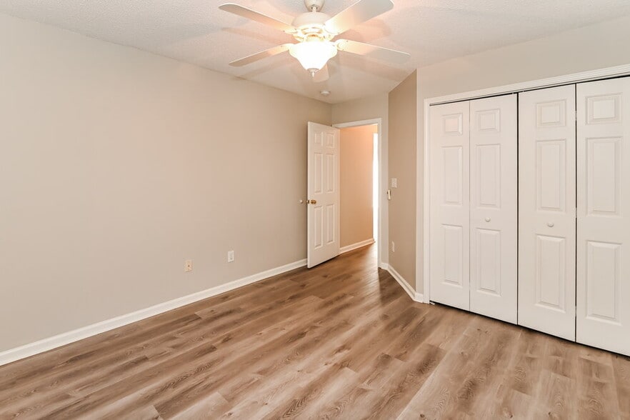 Building Photo - 3015 Mallard Forest Dr