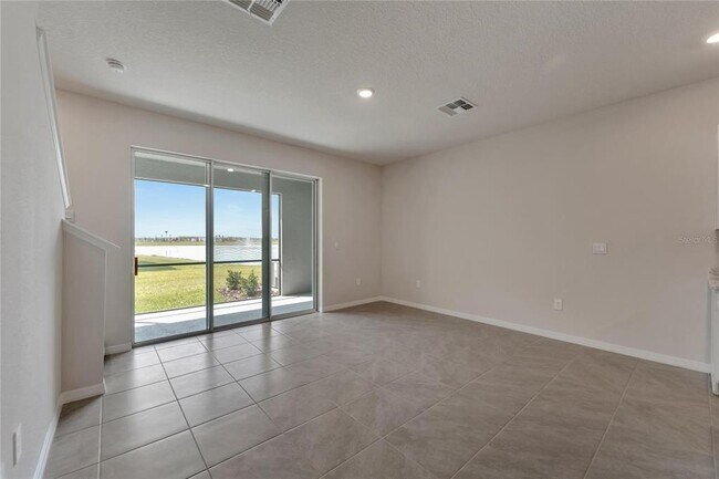 Building Photo - 17637 Crescent Moon Lp