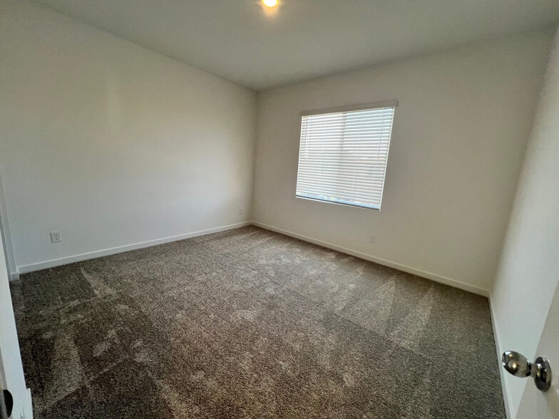 Bedroom #1 - 486 Daphne Terrace St
