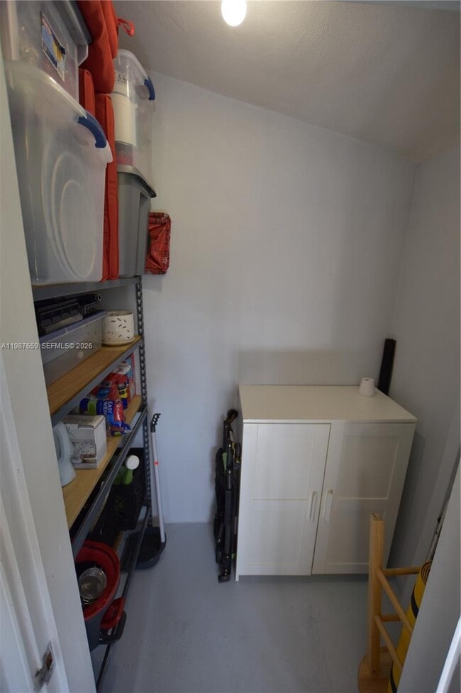 Building Photo - 2572 Emory Dr W