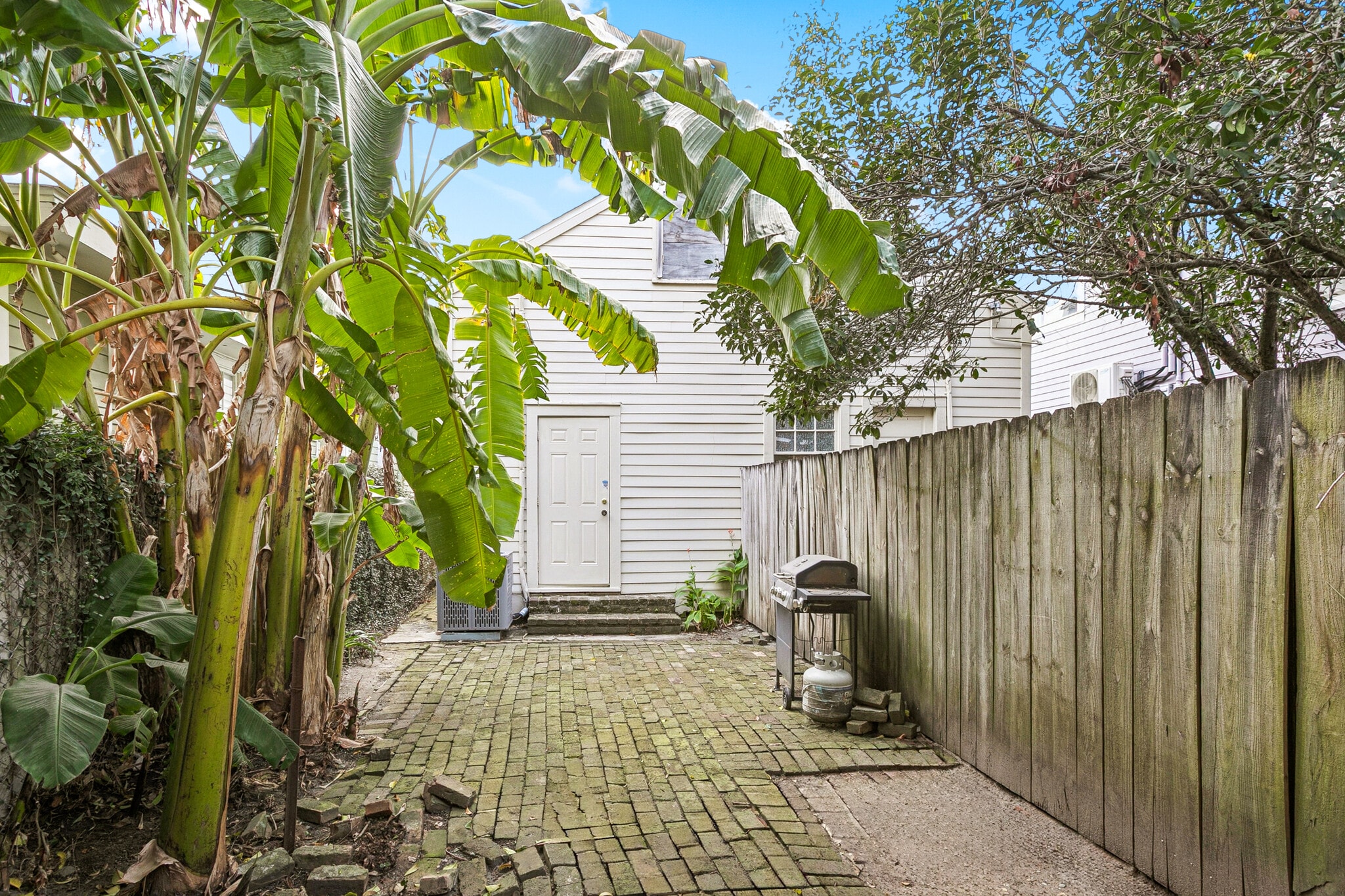 Building Photo - 1533 Dublin St