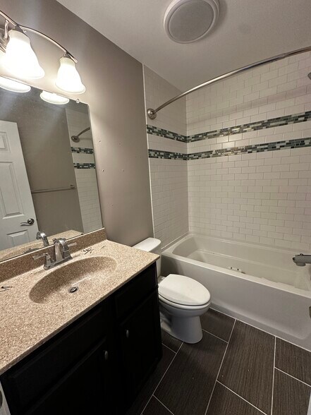 Building Photo - 3024 Goshen Dr