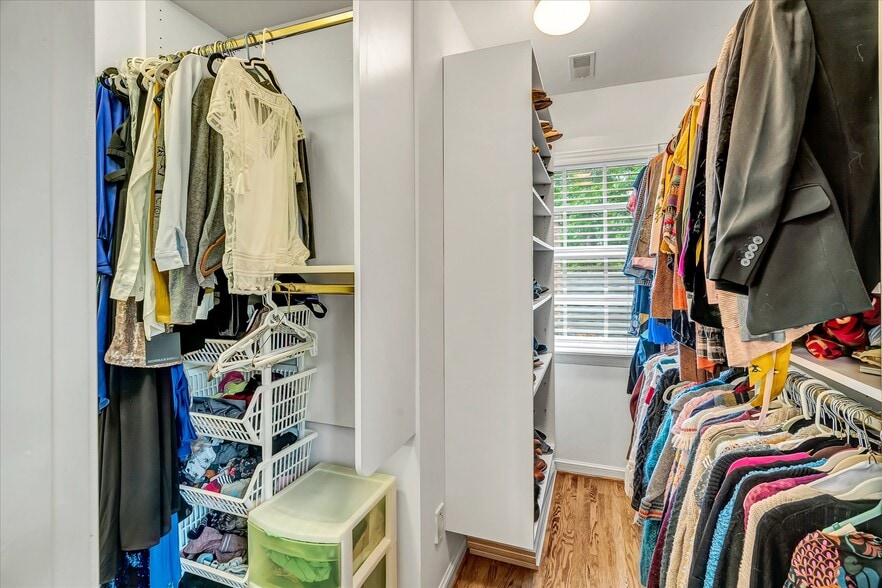 Building Photo - 15 Brazillian Ct