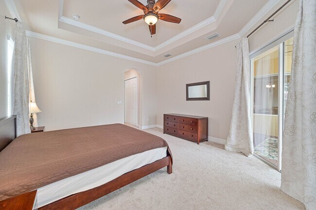 Building Photo - **Bella Terra Estate 5BED/3BATH - 3 Car ga...