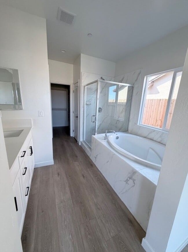 Building Photo - 7414 Cryosphere St