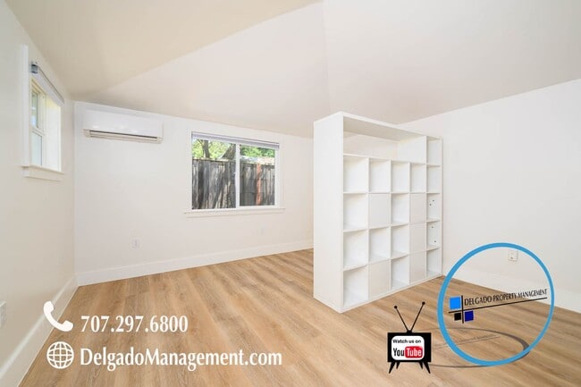 Building Photo - Benicia Studio available now!
