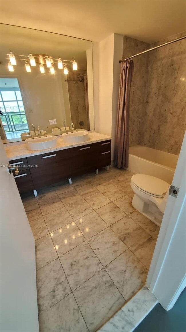 Building Photo - 253 NE 2nd St