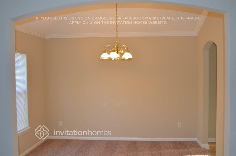 Building Photo - 9294 Thunderbolt Dr