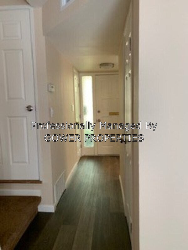 Building Photo - 3348 Landess Ave