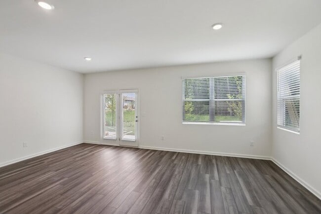 Building Photo - Fantastic 3bd/2.5ba home! Let yourself in!