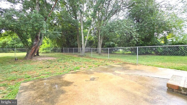 Building Photo - 62 Liberto Ln