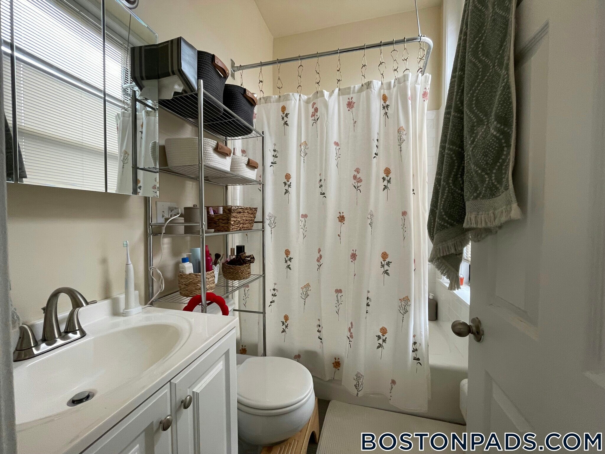 Building Photo - 423 Shawmut Ave