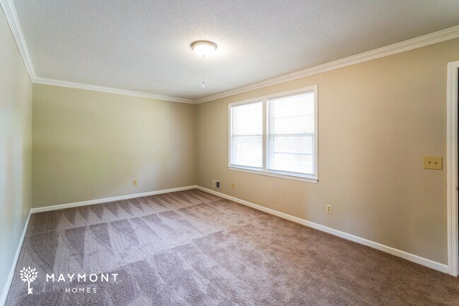 Building Photo - 107 Sedgewood Ln