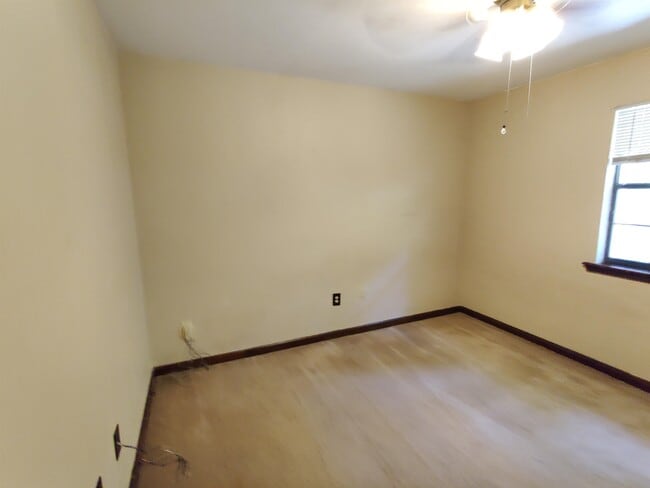 Building Photo - 1105 Ocala Rd