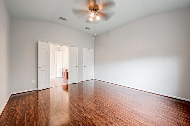 Building Photo - 1210 Gibbons Ct