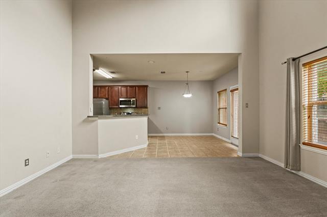 Building Photo - 315 Basil St