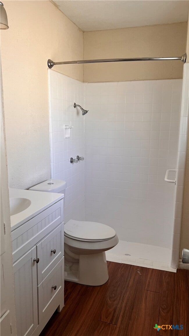 Building Photo - 805 Timber Dr