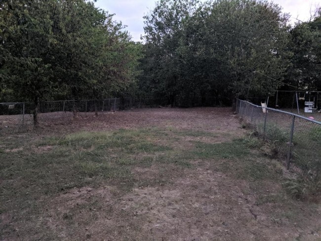 Building Photo - 5817 Spring Meadow Rd