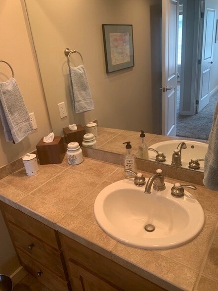 Building Photo - 6300 Locarno Dr