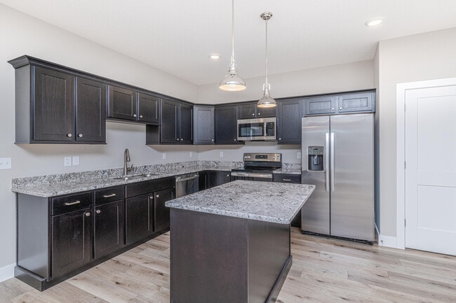 Building Photo - 32 Blue Ridge Rd