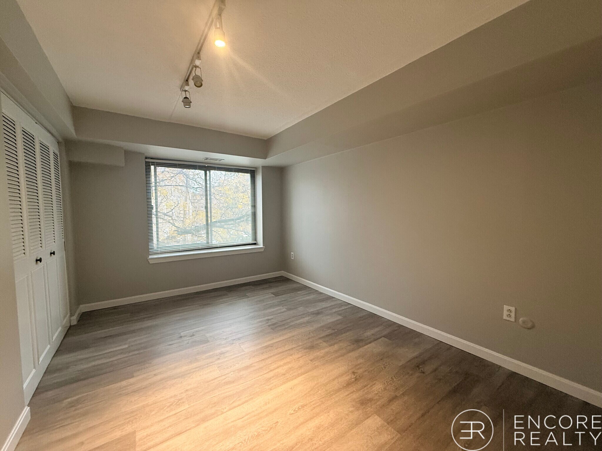 Building Photo - 1243 Beacon St