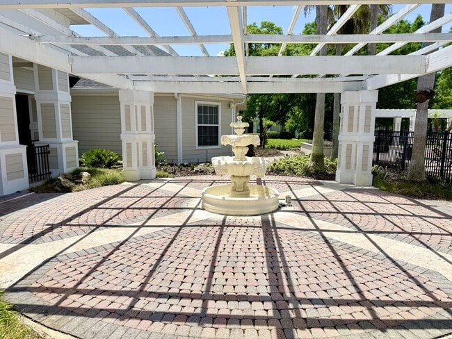 Building Photo - Upgraded 2Bedrooms/2Baths condo in a vibrant lifestyle Winter Garden community!