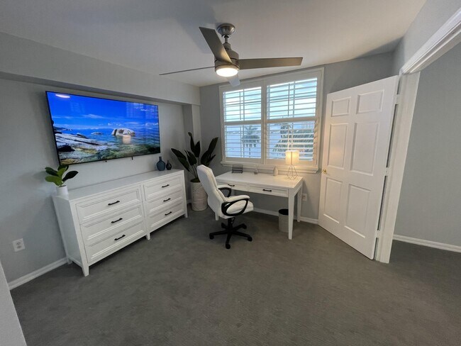 Building Photo - 1801 N Flagler Dr