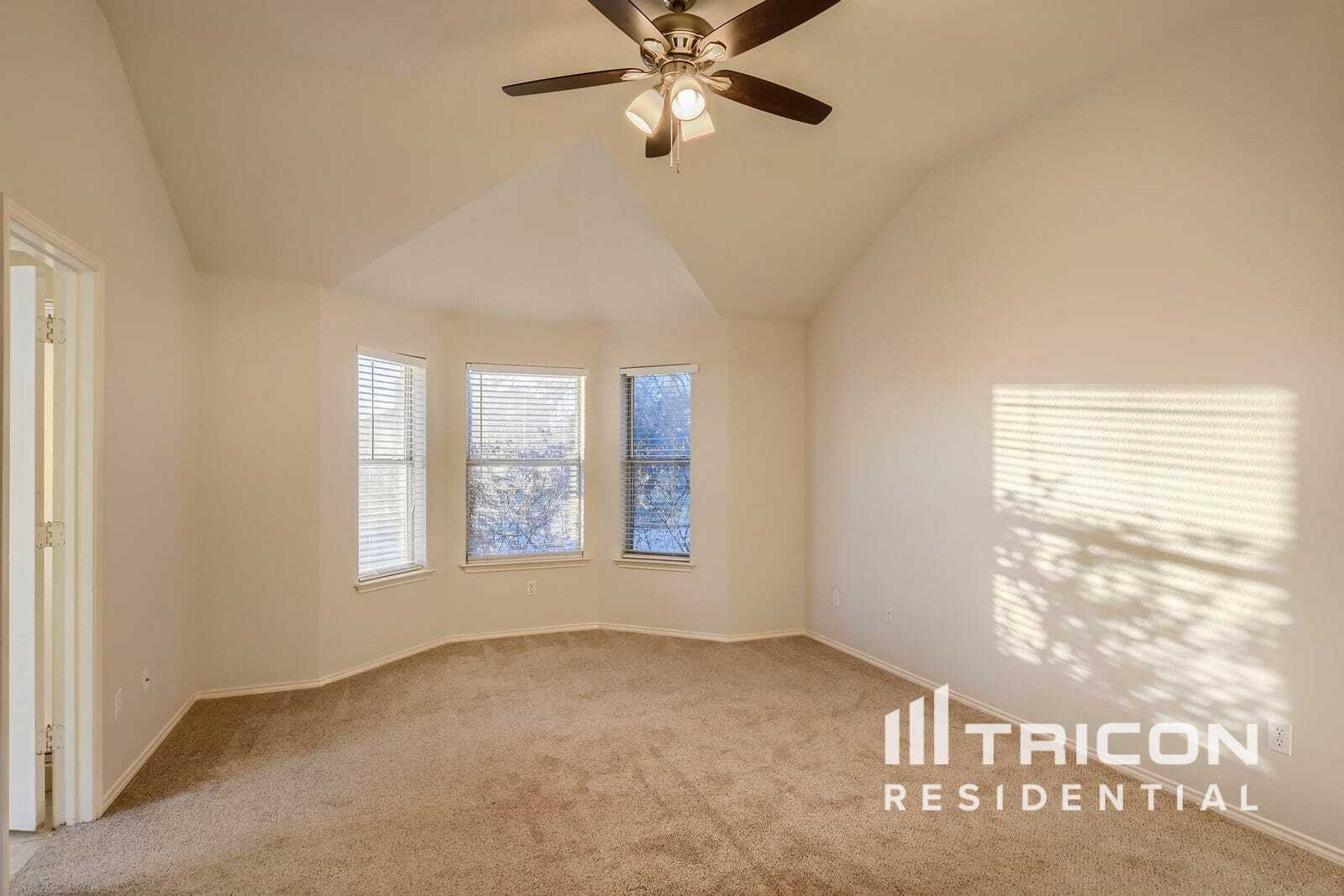 Building Photo - 1140 High Point Dr