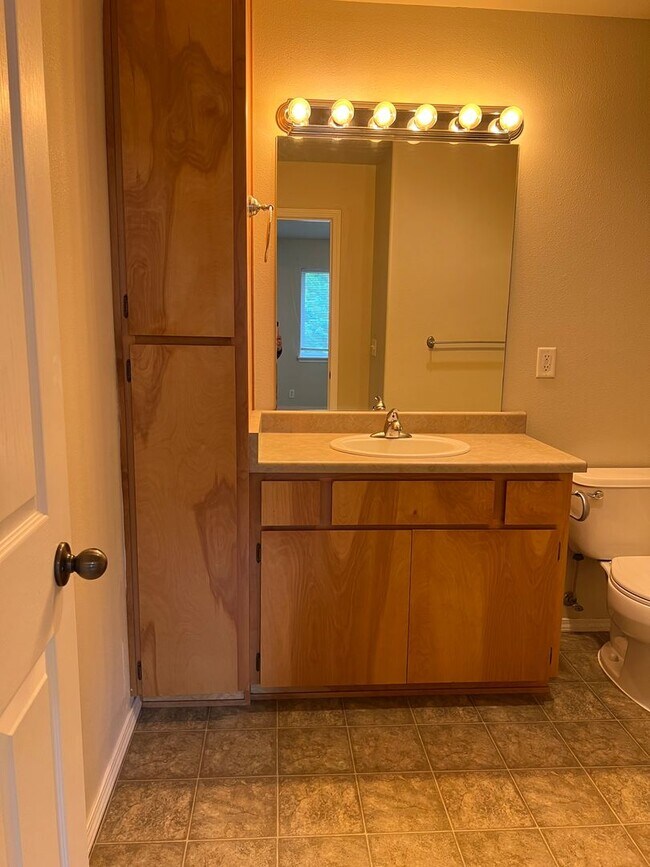 Building Photo - 3163 Juniper Ridge Dr